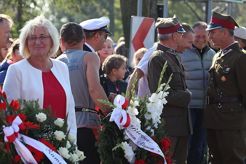 Biegowy hołd dla marynarzy i ułanów [WIDEO+ZDJĘCIA]