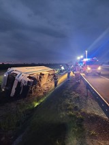 Zderzenie dwóch ciężarówek na S7. Nad ranem w Starych Babkach doszło do kolizji ciężarówki z samochodem dostawczym. 9.08.2022