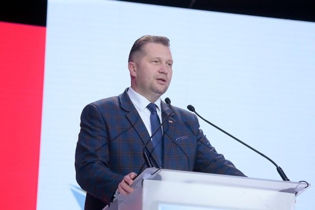 Minister Przemysław Czarnek odniósł się do kryteriów przyznawania pieniędzy w konkursie „Rozwój potencjału infrastrukturalnego podmiotów wspierających system oświaty i wychowania”. Dotację otrzymała także jedna organizacja z Włocławka.