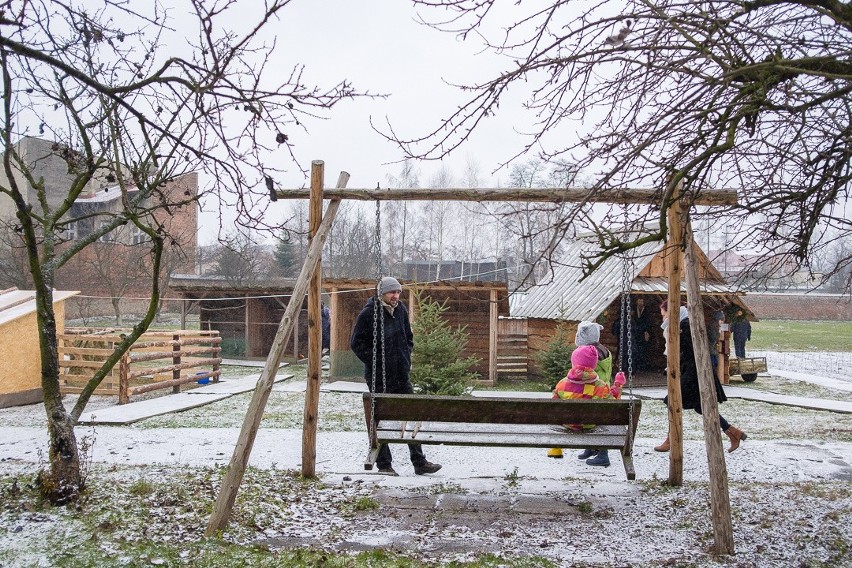 Tarnów. Żywa szopka u Ojców Bernardynów [ZDJĘCIA]