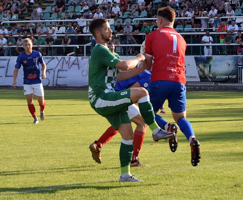 3 liga. Wisłoka Dębica przegrała z Wisłą Sandomierz 0:2. Podopieczni Dariusza Kantora kończyli mecz, grając w dziewiątkę