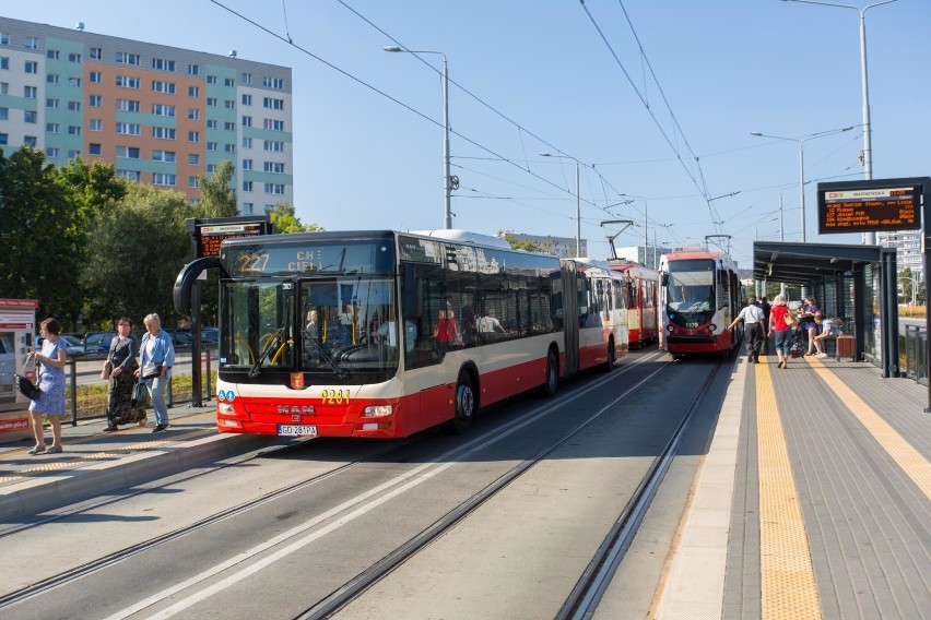 W Gdańsku bilet jednorazowy na linie zwykłe kosztuje 3,2 zł,...