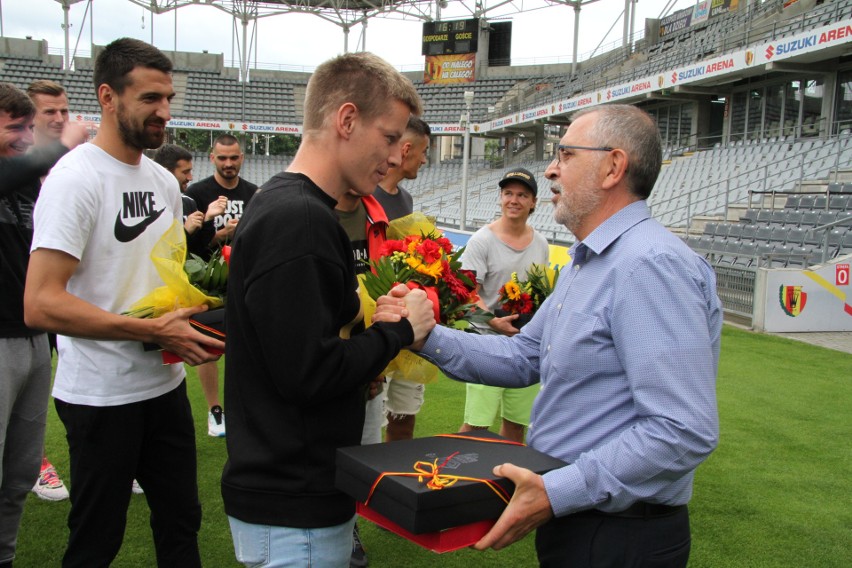 Pomocnik Korony Kielce Jakub Żubrowski w kolejnym sezonie będzie grał w Zagłębiu Lubin. Interesowała się nim też Stal Mielec [ZDJĘCIA]