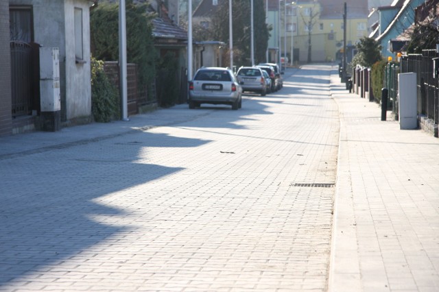 W ubiegłym roku z Programu Rozwoju Gminnej i Powiatowej Infrastruktury Drogowej Brzeg wyremontował m.in. ul. Lompy i Zieloną. W tym roku do programu zakwalifikowała się przebudowa ulic: Ofiar Katynia i Piwowarskiej.