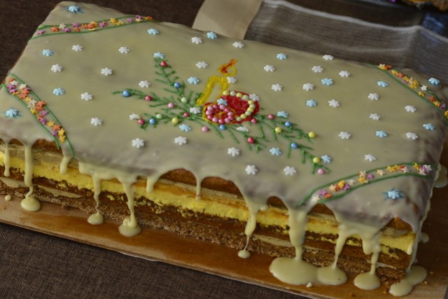 Zobaczcie przepisy Czytelników Gazety Krakowskiej na wyjątkowe ciasta na Boże Narodzenie 2023. Kliknij w przycisk "zobacz galerię" i przesuwaj zdjęcia w prawo - naciśnij strzałkę lub przycisk NASTĘPNE.  Na kolejnych stronach znajdziesz przepisy.