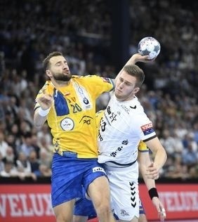 Remis piłkarzy ręcznych PGE VIVE Kielce z THW Kiel! Wyrównał Alex Dujszebajew w ostatniej sekundzie! [ZDJĘCIA]