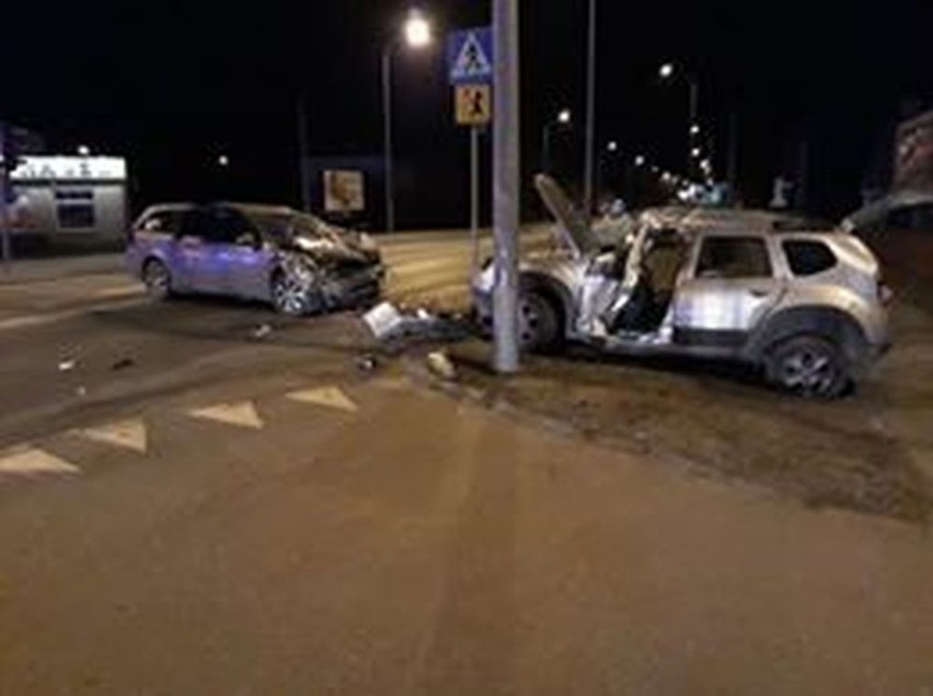 Wypadek na Wysockiego w Białymstoku. Dacia zderzyła się z...