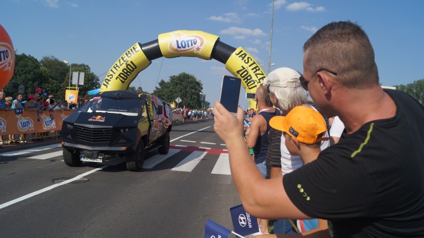 Tour de Pologne 2017 w Jastrzębiu. Kolarze mkną przed siebie