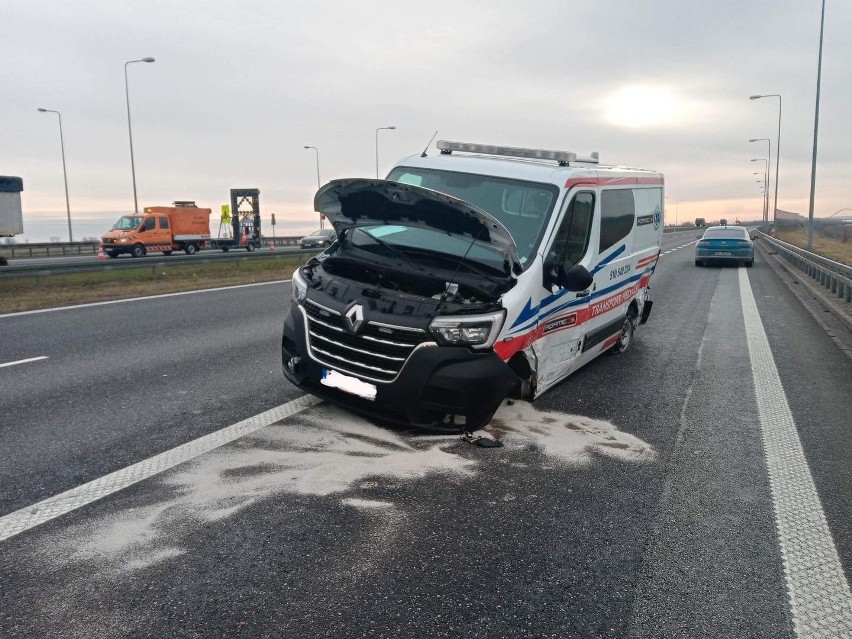 Dwa wypadki na autostradzie A1 koło Włocławka. Dwie osoby trafiły do szpitala