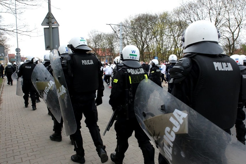 Kibice z Warszawy dotarli do Szczecina około godz. 16.30