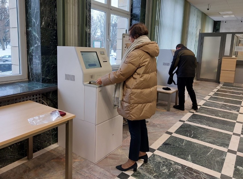 W białostockim oddziale NBP działa już drugi automat do zamiany bilonu: 4 miliony jednogroszówek