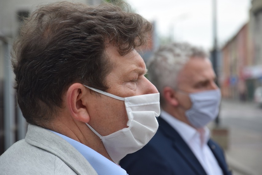 Zagęszcza się atmosfera polityczna wokół szpitala w Koźlu. Wielu mieszkańców zostało pozbawionych dostępu do opieki medycznej