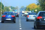 Na drogach powiatu inowrocławskiego wymalowano nowe oznakowanie poziome. Zdjęcia