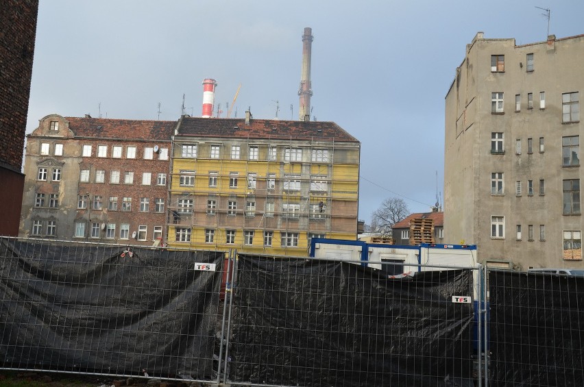 Wrocław: Spielberg skończył kręcić. Zburzyli stację metra i robią parking (ZDJĘCIA)