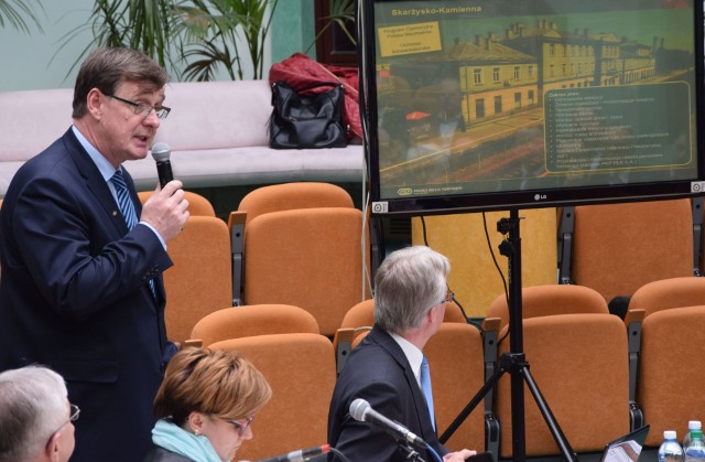 Krzysztof Mamiński, prezes PKP S.A. zapowiedział, że modernizacja dworca w Skarżysku skończy się w 2018 roku.