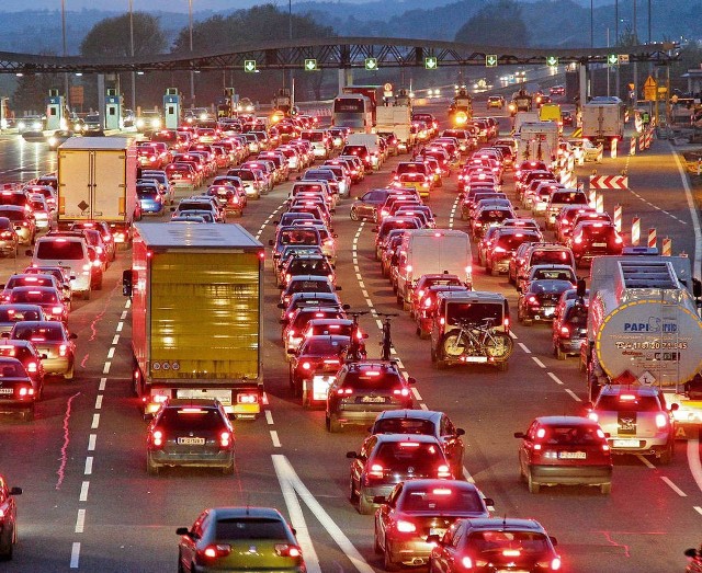 Na autostradowych bramkach kierowcy tracą czas i nerwy