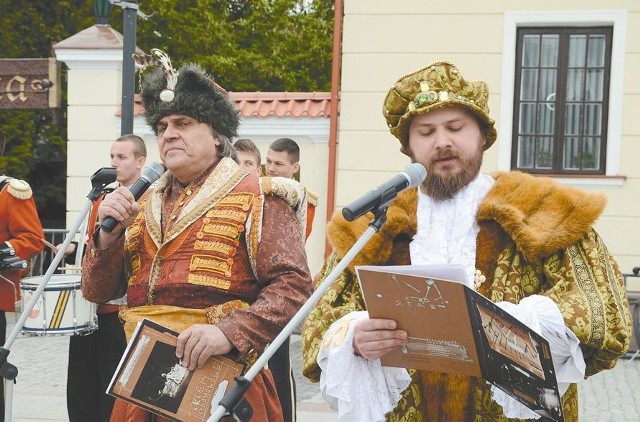 Jedną z sobotnich atrakcji był koncert pieśni patriotycznych w wykonaniu artystów Białostockiego Teatru Lalek