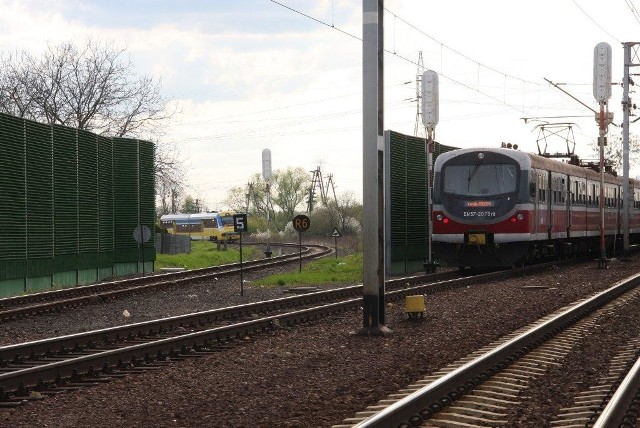 Maszynista szybko zauważył, że jedzie złym torem i skład wycofał,