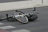 Potrącenie rowerzystki  na przejściu dla pieszych w Koninie. Kobieta trafiła do szpitala
