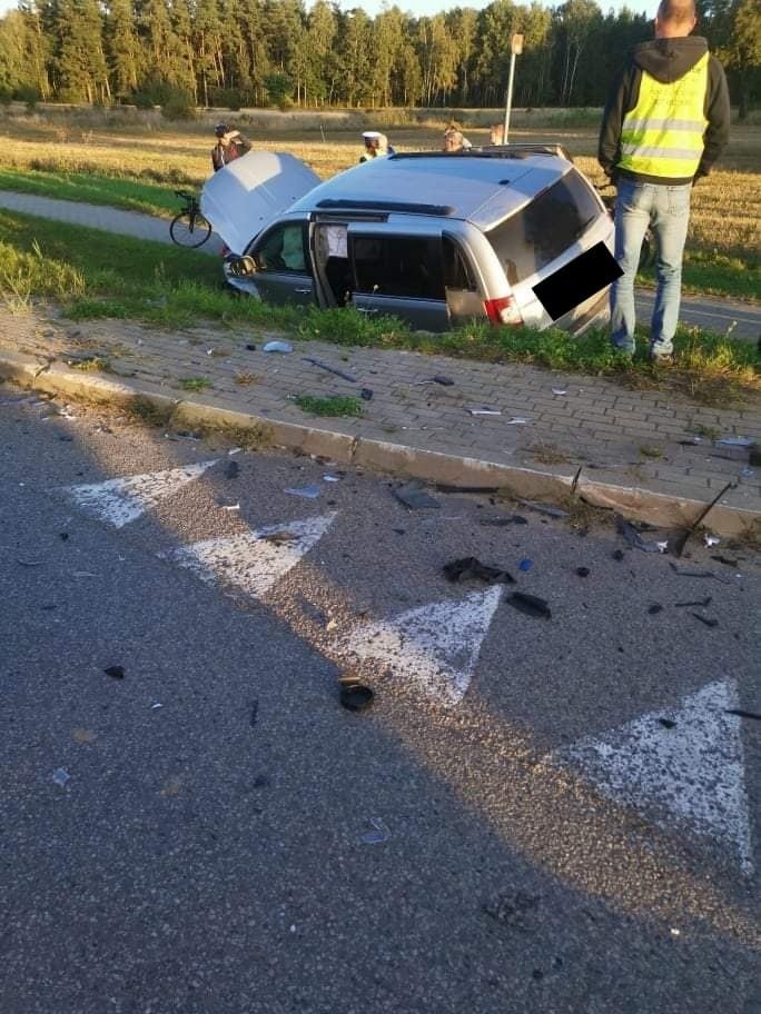 Choroszcz. Wypadek na Szosie Kruszewskiej. Dwoje dzieci trafiło do szpitala [ZDJĘCIA]