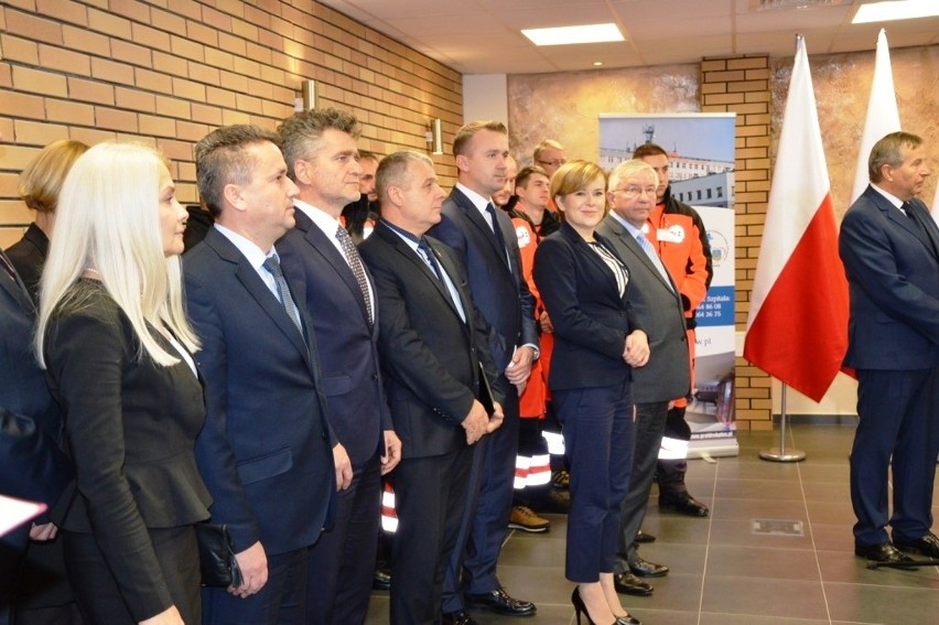 Minister Beata Kempa z wizytą w staszowskim szpitalu