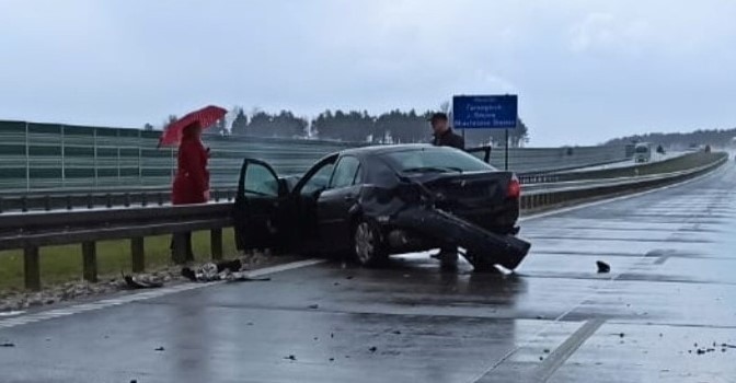 Utrudnienia na autostradzie A1 w Woźnikach po kolizji....