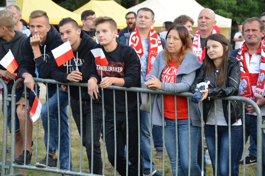 Kibice wierni Biało-Czerwonym przyszli z wiarą w zwycięstwo