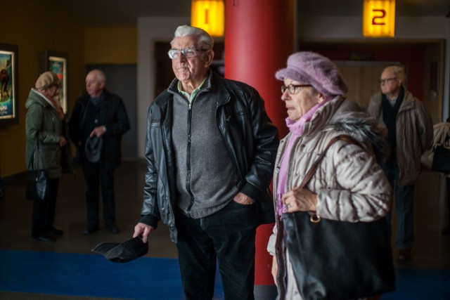 10.11.2016 bydgoszcz miasto seniorzy kino multikino pokaz filmowy pokaz kulinarny fot. filip kowalkowski/polska press