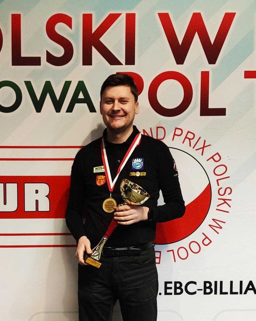 Srebrny medal bilardzisty Karola Skowerskiego z Nosanu Kielce w Grand Prix Polski w Łodzi. Zobacz zdjęcia