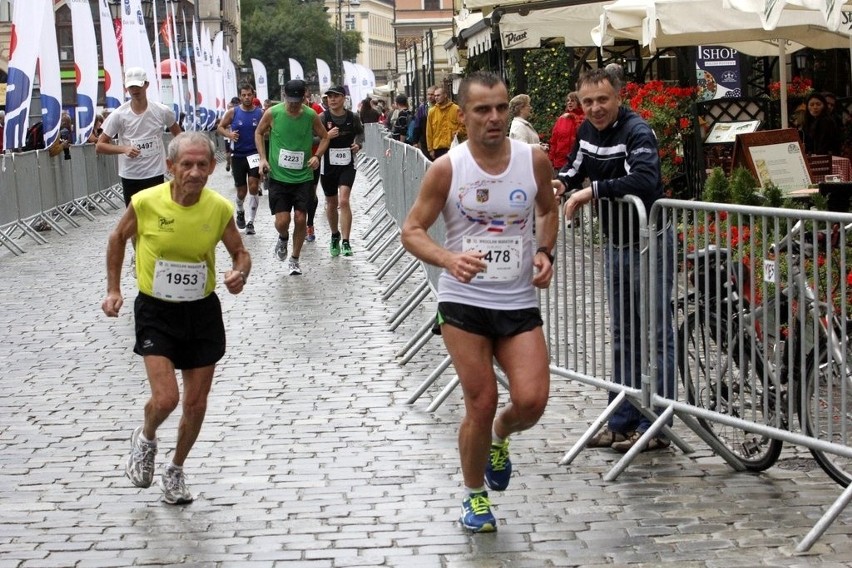 Maraton Wrocław - ZDJĘCIA - zawodnicy z numerami 1401 - 1600