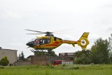 Poważny wypadek na budowie w Łaziskach. Pracownik spadł rusztowania ZDJĘCIA Z AKCJI Został zabrany helikopterem do szpitala ZDJĘCIA