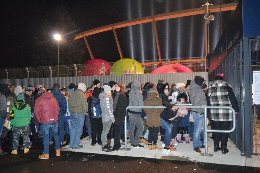 Sylwestrowa Moc Przebojów. Na Stadion Śląski przybyły się bawić tłumy mieszkańców regionu