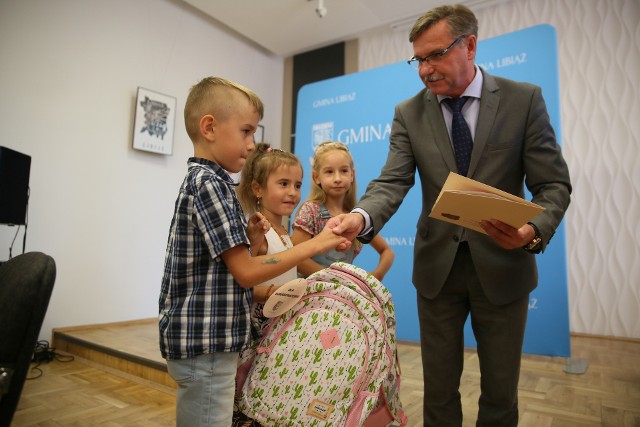 Daria, Nadia i Daniel zostali uhonorowani przez burmistrza Libiąża