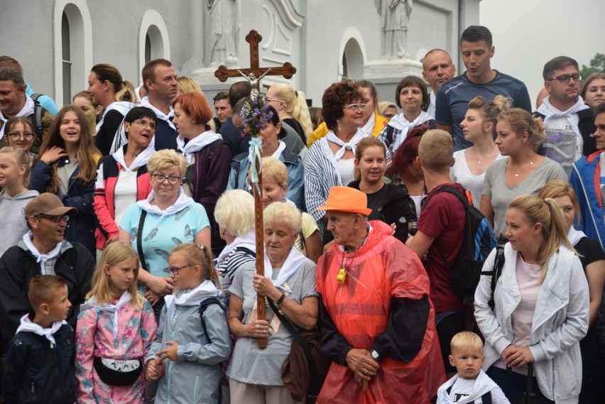 Parafia Trójcy Przenajświętszej w Chełmie Śląskim:...