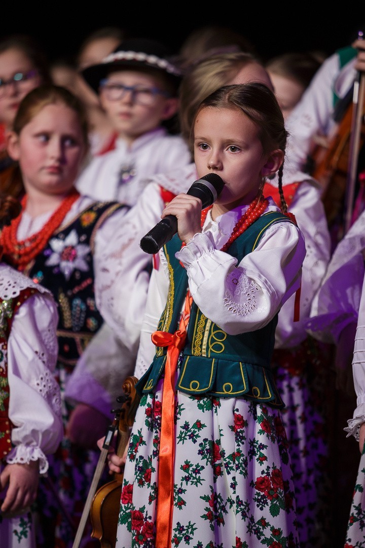 Tarnów. Mała Armia Janosika na scenie "Solskiego" [ZDJĘCIA]