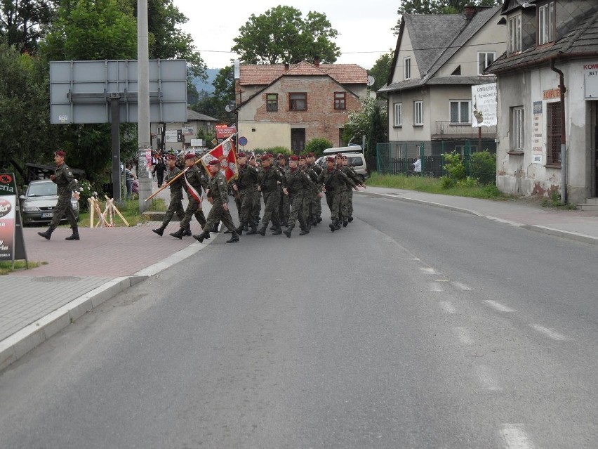 Milówka: Odsłonili pomnik Antoniego Bieguna "Sztubaka" i jego żołnierzy [ZDJĘCIA, WIDEO] 