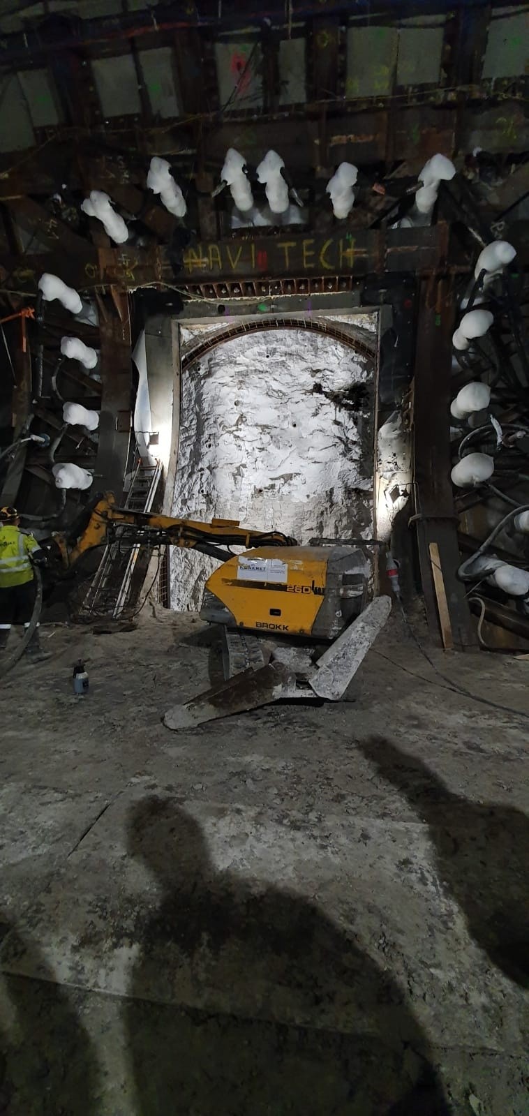 Najtrudniejszy moment na budowie tunelu w Świnoujściu. Wielkie kopanie w lodzie [ZDJĘCIA]