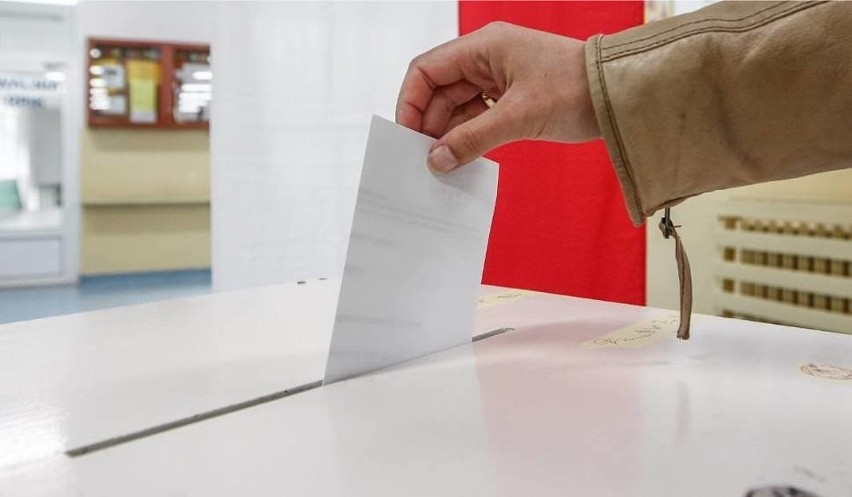 Prawybory 2015 w Łódzkiem. Ciebiada z PiS nowym liderem w Sieradzu