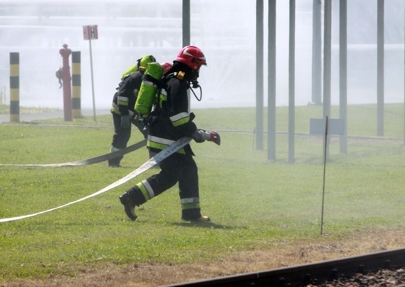 Strażackie manewry w rozlewni gazu przy ul. Dostawczej