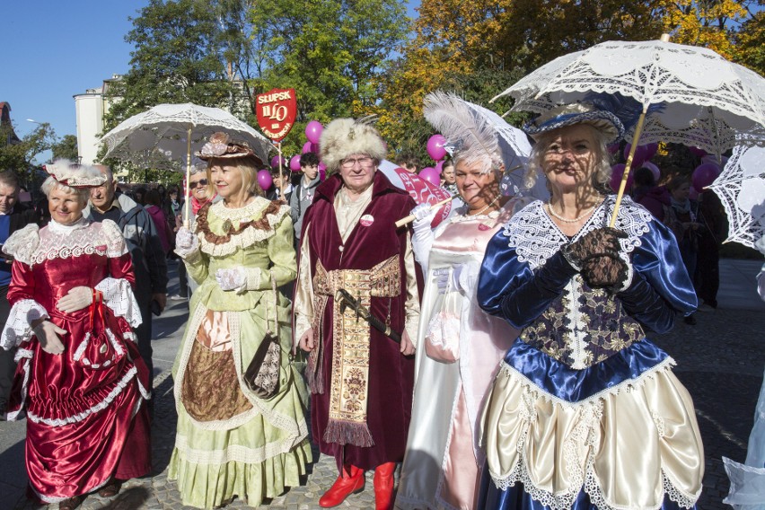 Marsz Różowej Wstążki pod nazwą: „Kochamy Życie – Badajmy...