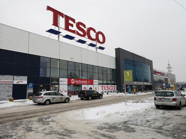 Tesco przy ul. Kapelanka w Krakowie