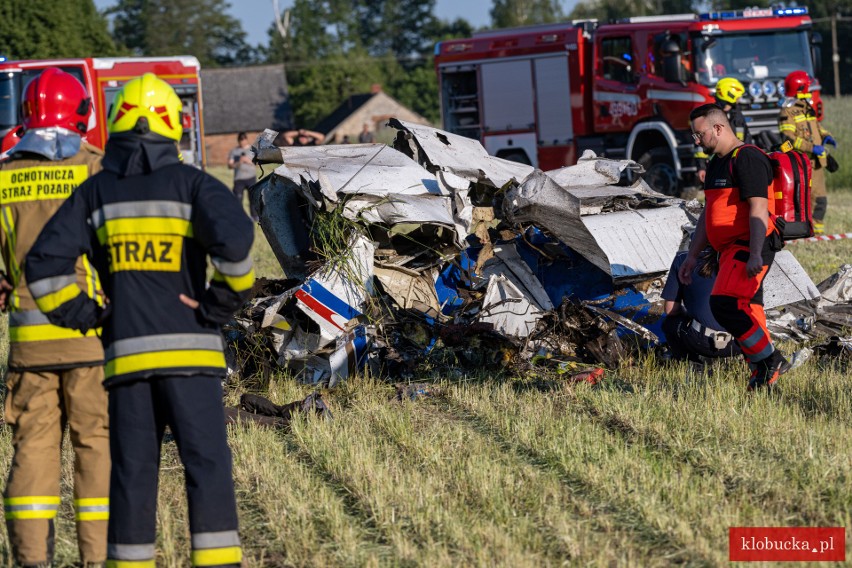 Zobacz kolejne zdjęcia. Przesuwaj zdjęcia w prawo - naciśnij...