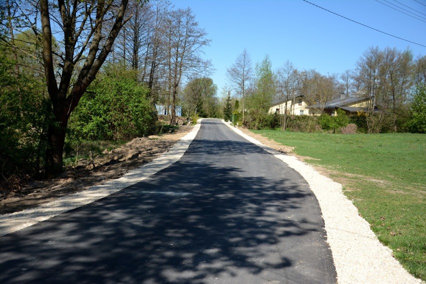 Kolejne drogi w gminie Daleszyce przebudowane. Mieszkańcy będą bezpieczniejsi