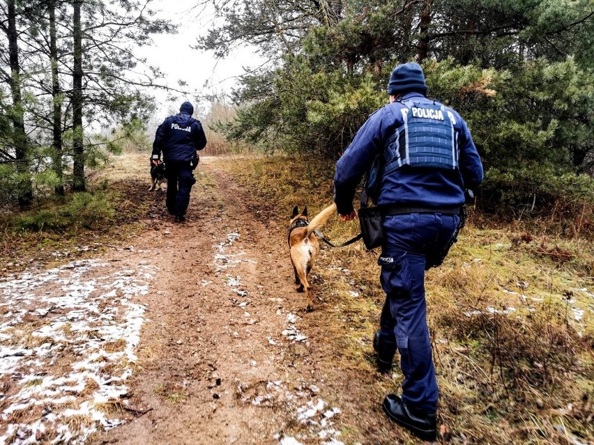 Studzianki. Policjanci odnaleźli zaginionego Adriana Zołotucho. W poszukiwaniach wzięło udział blisko 70 funkcjonariuszy [ZDJĘCIA]