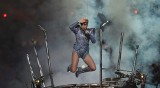 Super Bowl 2017. Lady Gaga latała, tańczyła i płonęła podczas swojego Halftime Show! [WIDEO+ZDJĘCIA]