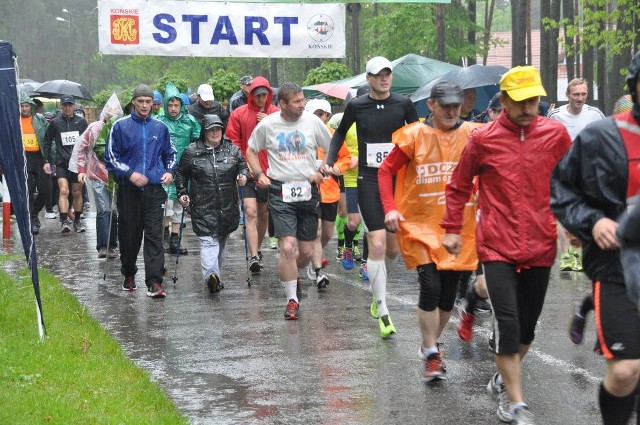 Ulewa nie odstraszyła najwytrwalszych uczestników Cross Maratonu w Sielpi. W imprezie wzięło udział blisko 170 osób.