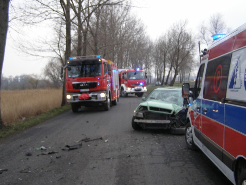 Doszło do zderzenia dwóch samochodów osobowych.