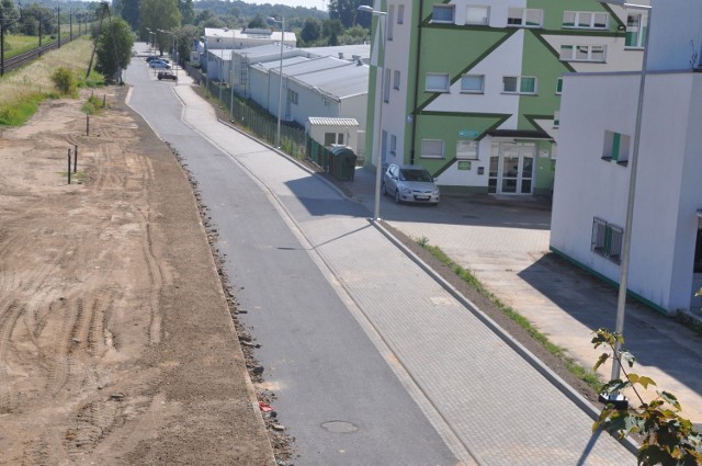 Ulica 1 Maja na wysokości Eurocopertu, pośredniaka i Biura Urządzania Lasów.