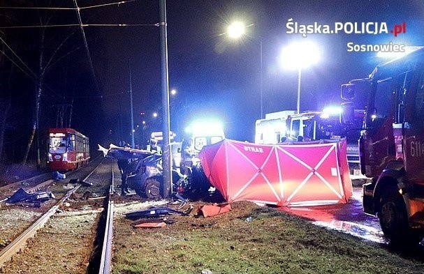 Śmiertelny wypadek w Sosnowcu. Sprawca został aresztowany. Jego 33-letni pasażer zginął na miejscu