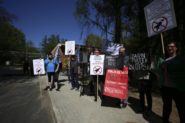 13 maja 2016 r. Protest przed przed jednostką wojskową przeciwko budowie tarczy antyrakietowej